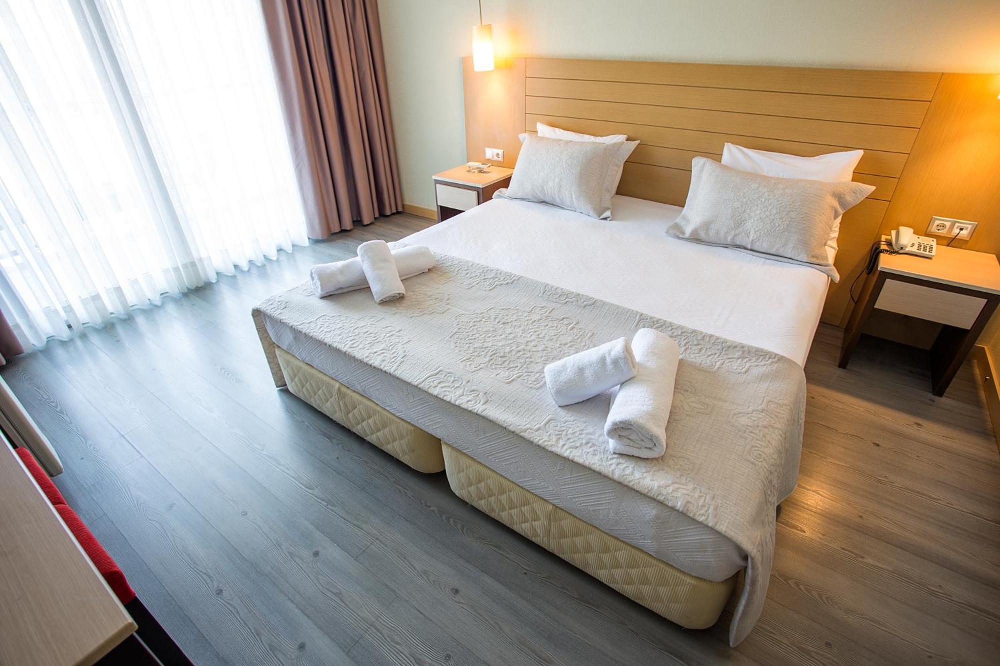 Cilek Marina Otel Çeşme Exterior foto
