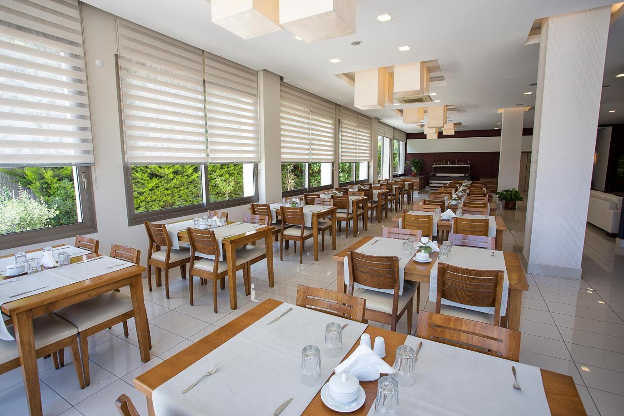 Cilek Marina Otel Çeşme Exterior foto